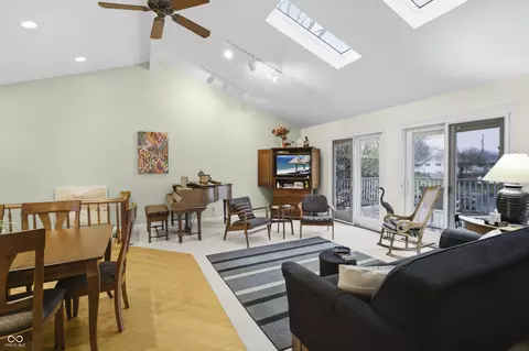 Living - 301 Flatrock Dr, Columbus, IN 47201 photo 1 of 5