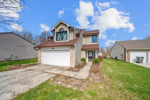 8828 Summer Walk Dr W, Indianapolis, IN 46227
