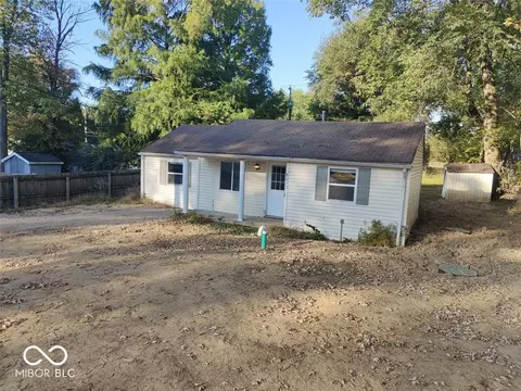 8053 N Sugar Creek Myrtle Ln, Fairland, IN 46126