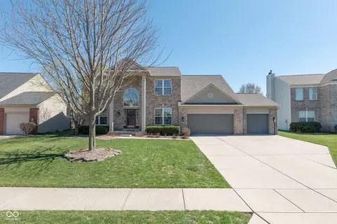 16755 Lakeville Xing, Westfield, IN 46074