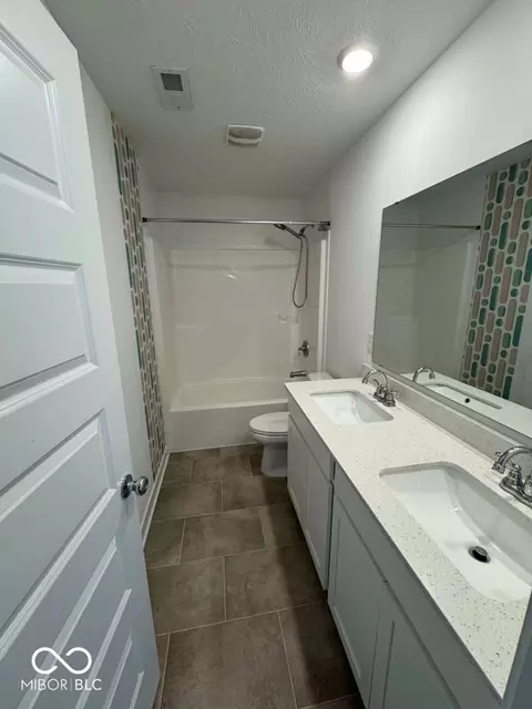 Bath - 8585 Tripp Rd, Pendleton, IN 46064 photo 5 of 5