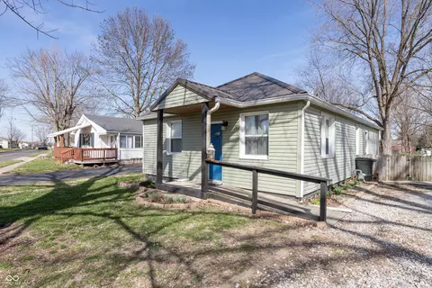 521 N Maple St, Pittsboro, IN 46167