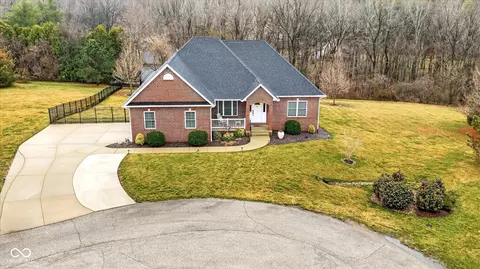 1414 E Commander Ct, Bloomington, IN 47401