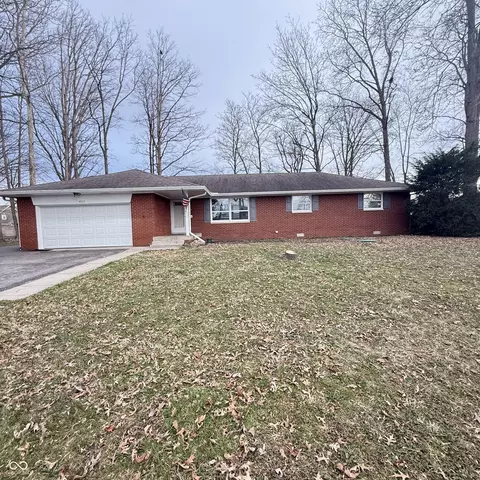 4839 W Oak Dr, New Palestine, IN 46163