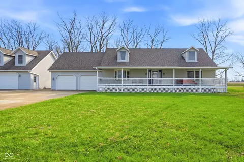675 Gillcrest Dr, Albany, IN 47320