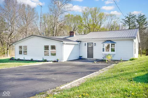 8311 W Old Nashville Rd, Columbus, IN 47201