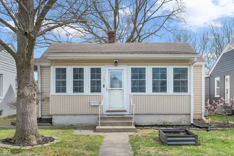 137 N 4th Ave, Beech Grove, IN 46107