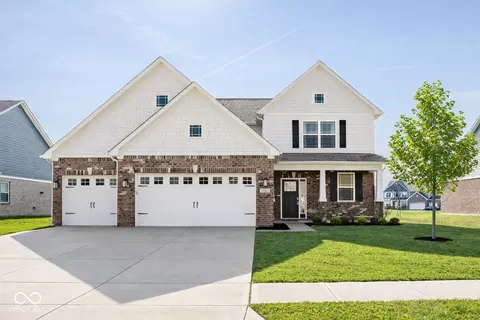 1745 Gordon Dr, Greenwood, IN 46143