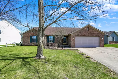 731 Franklin Lakes Blvd, Franklin, IN 46131