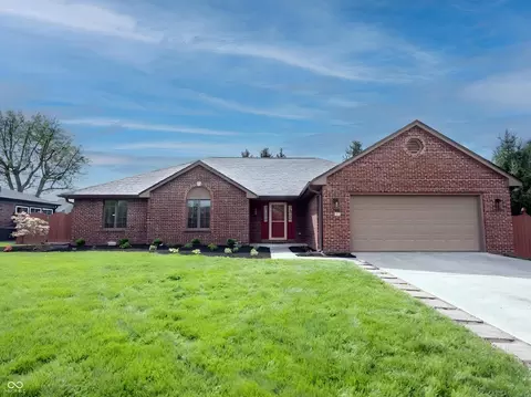 825 Eastgate Dr, Anderson, IN 46012