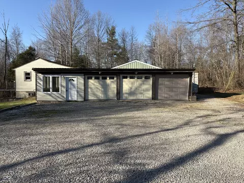 5940 S Poplar Grove Rd, Columbus, IN 47201