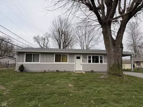 12 Southlane Dr, Whiteland, IN 46184