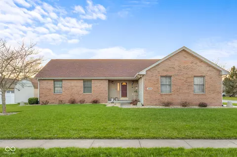 3230 Queensbury Dr, Columbus, IN 47203