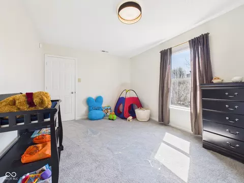 Bedroom - 9511 W Quarter Moon Dr, Pendleton, IN 46064 photo 6 of 10