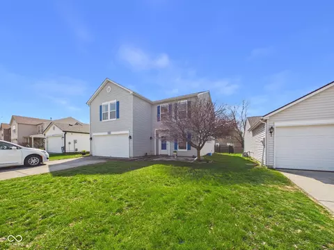 Exterior - 9511 W Quarter Moon Dr, Pendleton, IN 46064 photo 2 of 5