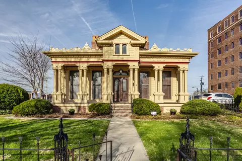 1028 N Delaware St, Indianapolis, IN 46202