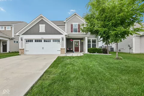 6660 Harvest Moon Ln, Whitestown, IN 46075
