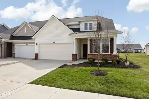 887 Tuxedo Dr, Westfield, IN 46074