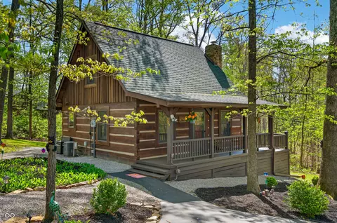 209 Sanctuary Ln, Nashville, IN 47448