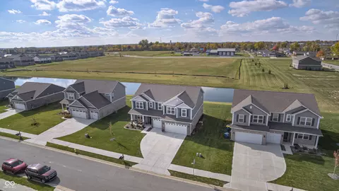 70 Freeman St, Whiteland, IN 46184
