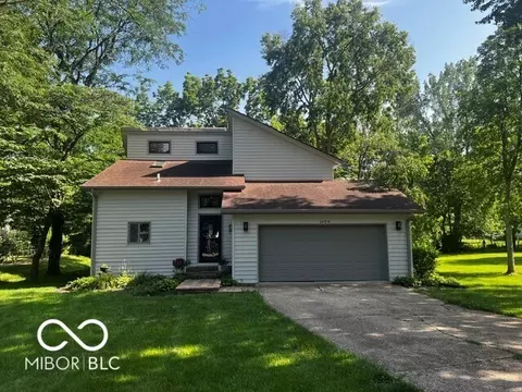 1429 Timber Trl, Greenwood, IN 46142
