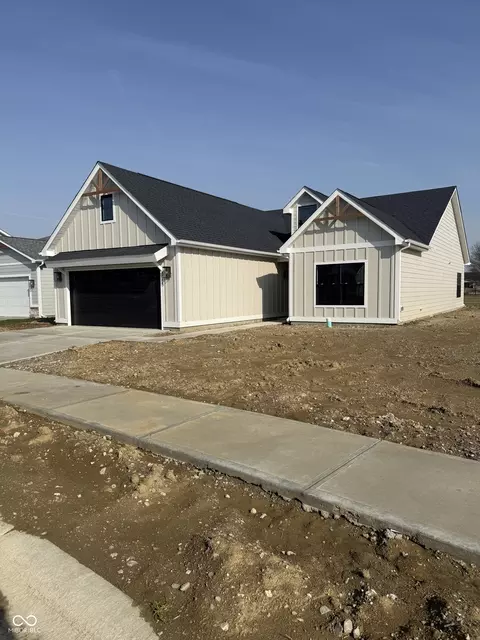 7088 Fowler Dr, Whitestown, IN 46075