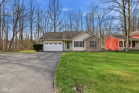 30 Victory Hl, Coatesville, IN 46121