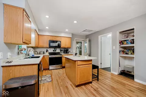 Kitchen - 9131 E 256th St, Arcadia, IN 46030 photo 2 of 4