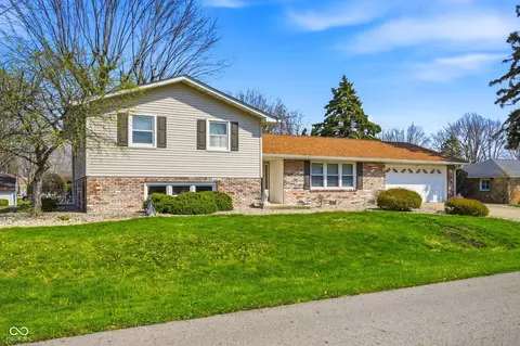 1604 E 47th St, Anderson, IN 46013