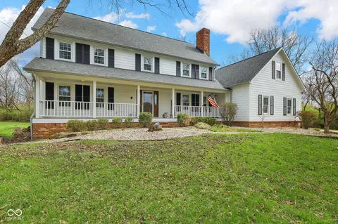 3616 Eagle Valley Ct, Greenwood, IN 46143