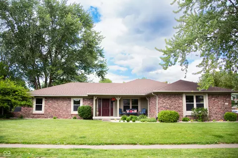 8311 Chateaugay Dr, Indianapolis, IN 46217