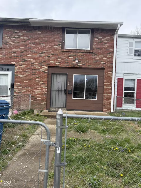 8318 Meadowlark Dr, Indianapolis, IN 46226