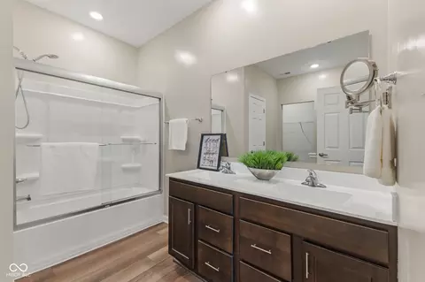 Bath - 2064 Maplewood Ln, Pendleton, IN 46064 photo 1 of 3