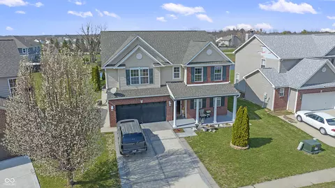 1678 Juniper Ln, Greenwood, IN 46143