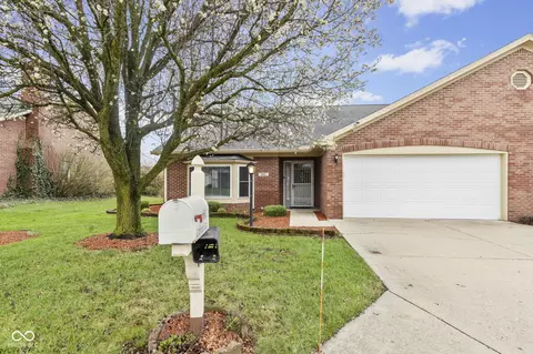 6612 Cobham Ln, Indianapolis, IN 46237