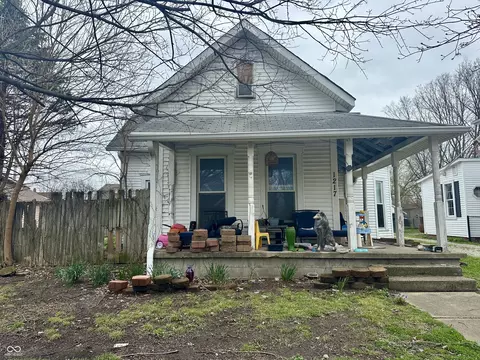 1217 Pearl St, Columbus, IN 47201
