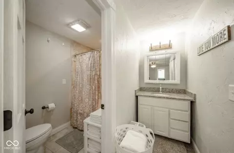 Bath - 108 Ladino Ln, Pendleton, IN 46064 photo 2 of 2
