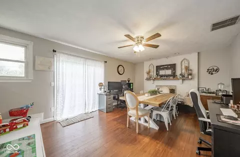 Dining - 108 Ladino Ln, Pendleton, IN 46064 photo 1 of 2