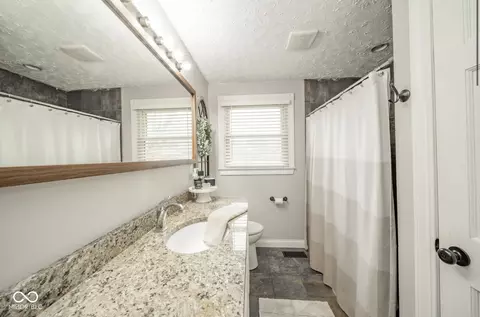 Bath - 108 Ladino Ln, Pendleton, IN 46064 photo 1 of 2