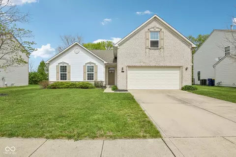 5792 W Port Dr, Mccordsville, IN 46055