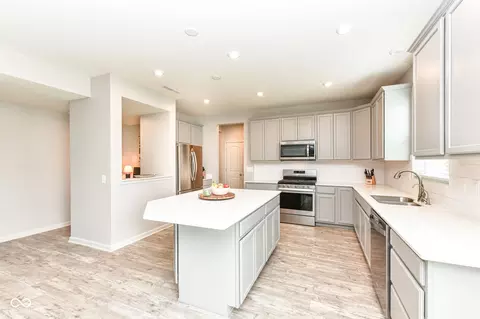 Kitchen - 4104 Lotus St, Plainfield, IN 46168 photo 3 of 3