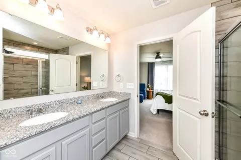 Bath - 4104 Lotus St, Plainfield, IN 46168 photo 1 of 3