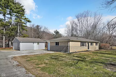 290 Robb Hill Rd, Martinsville, IN 46151