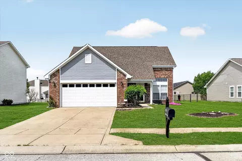 Exterior - 2428 Foxtail Dr, Plainfield, IN 46168 photo 2 of 6