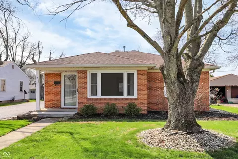 533 E College Ave, Brownsburg, IN 46112