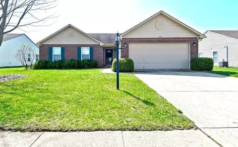 1721 Creekside Dr, Brownsburg, IN 46112