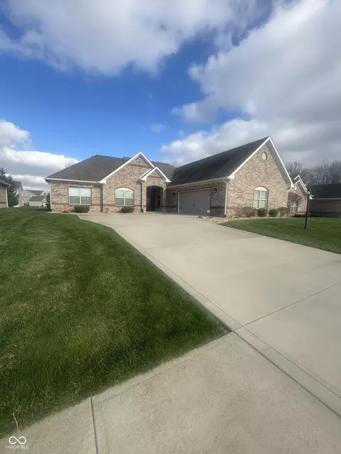 3879 Barrington Ln, Plainfield, IN 46168
