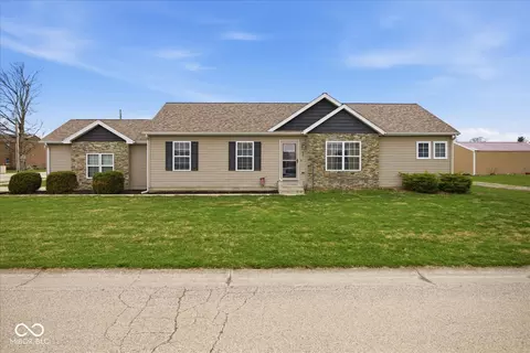 937 E Hendricks St, Greensburg, IN 47240