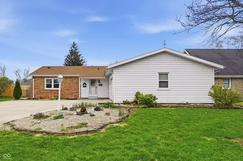 1617 Plymouth Dr, New Castle, IN 47362