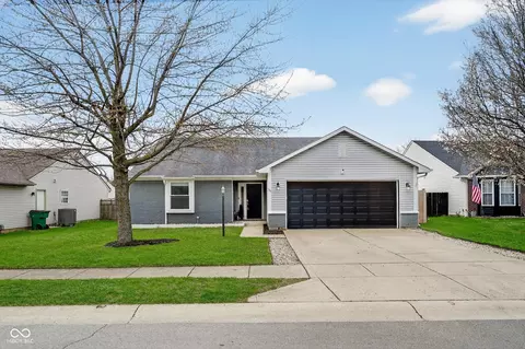 165 E Flat Rock Dr, Westfield, IN 46074